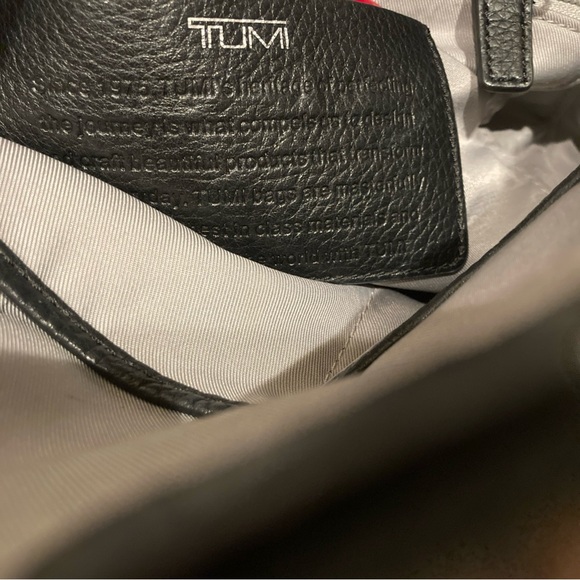 Tumi Stanton Safra Black Leather convertible Bagpack Unisex. main image 12